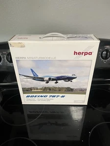 Herpa 1:200 787-8 House Colors - Picture 1 of 2