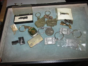 Caterpillar & MACHINE Lot 15 Items: Key Fob, KNIFE, Key Chain, TIE CLIP, PIN - Picture 1 of 5