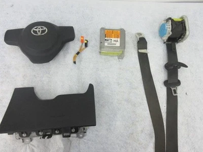 Toyota Yaris 2013-2014-2015-2016-2017-2018 Airbag steering wheel KNEE OEM L LEFT - Image 1 of 4