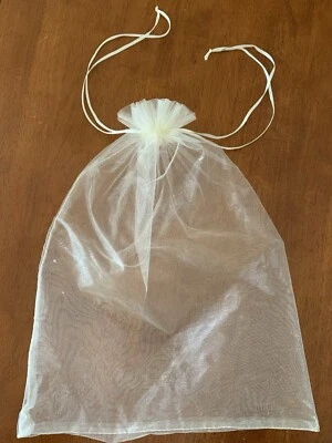 Beautiful!! Lot Of 13 - Large 11”x15” Ivory Organza Bags W/Satin Drawstring - Image 1 of 3