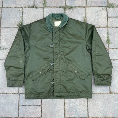 Chaqueta de Colección USN Clima Extremo Frío Impermeable Plantilla Dibujada a Mano Talla M Foto 1 de 4