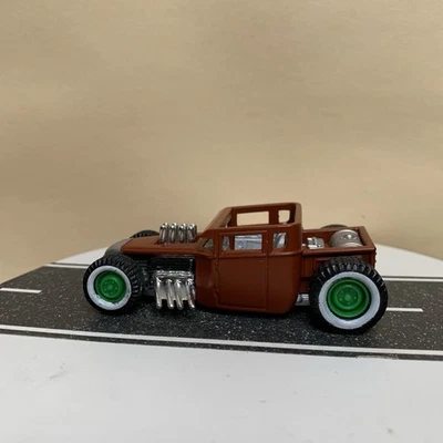 Hot Wheels Custom Classics #4 Bone Shaker Brown Matte w/Green Wheels 1/50 NM - Image 1 of 4