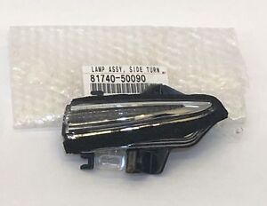 LEXUS FACTORY FRONT DRIVERS MIRROR TURN SIGNAL LAMP 2016-2019 IS300