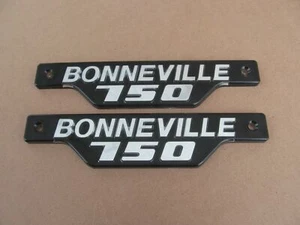 83-7316 SILVER & BLACK SIDE PANEL BADGE for TRIUMPH T140 BONNEVILLE 750 PAIR - Picture 1 of 1