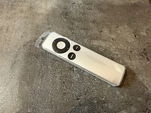 Apple Remote Fernbedienung !! NEU + OVP !! A1294 - MC377ZM/A Mac TV Aluminium - Afbeelding 1 van 9