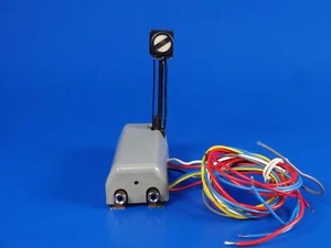 MARKLIN H0 - 7042 - Track Block Signal + resistors for digital layout (91)/ EXC - Picture 1 of 2