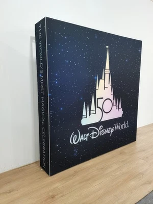 ENORME LETRERO DE EXHIBICIÓN DEL 50 ANIVERSARIO DE Walt Disney World de 7 pies x 7 pies - telón de fondo SEG Foto 1 de 4