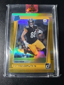 Pat Freiermuth - Donruss 2021 - Steelers - Rated Rookie - Press Proof Gold - Bild 1 von 2