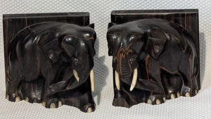 Vintage handgeschnitzte massive dunkle Holz Elefanten Buchstützen je 1040 Gramm - Bild 1 von 6