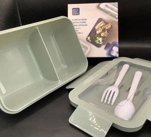 BNWT Super Lock Lunch Box & Fork , Spoon, Sage Green, 2 Sections, 4 Locks 1000ml - Picture 1 of 10