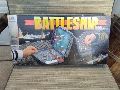VINTAGE Battleship COMPLETE Milton Bradley 1996 90s War Classic Board Game - Image 1 of 4