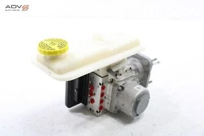 2022 JEEP WAGONEER POWER BRAKE BOOSTER & MASTER CYLINDER & RESERVOIR OEM - Image 1 of 4