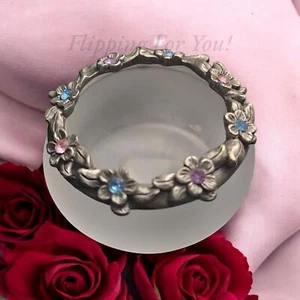 PartyLite Hydrangea Pewter Wreath Tealight Frosted Glass Candle Holder - Picture 1 of 6