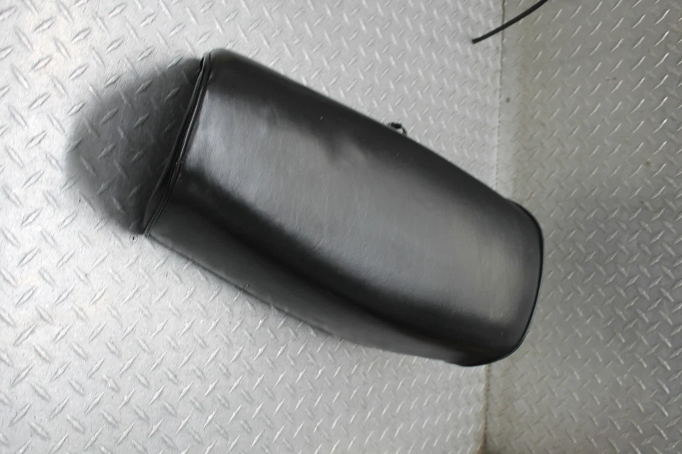 1979 YAMAHA DT175 SEAT SADDLE - Image 1 of 4