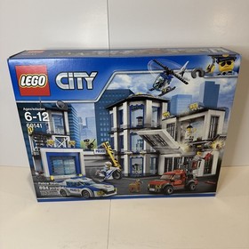 Lego City Police Station Building Toy Set (60141) Retired 2017