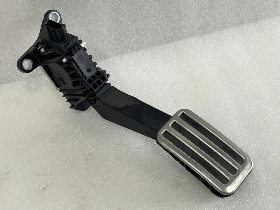 2018 2019 2020 2021 2022 HONDA ACCORD SPORT ACCELERATOR PEDAL 17800TVAL020M4 - Image 1 of 3