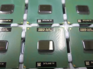 Vintage Intel Celeron Mobile 1.13GHz Socket 479 Processor RH80530NZ006256 SL642 - Picture 1 of 1