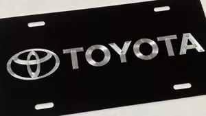 Placa de matrícula delantera de tocador grabada en aluminio grabado con diamante para Toyota Car Tag - Imagen 1 de 9