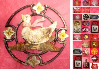 SOTTOPENTOLA IN GHISA CON  BASSORILIEVO OCA SMALTATO ANNI 70/80 VINTAGE, e altri - Immagine 1 di 4