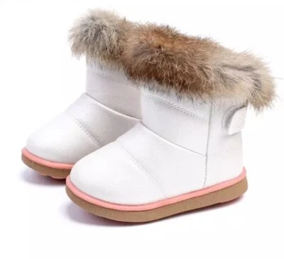 Botas de piel de invierno blancas para bebé niña 2 años nuevas sin etiquetas Foto 1 de 2