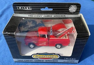 ERTL Classic Vehicles, 1955 CHECY CAMEO WRECKER, 1:43 Die-cast model Boxed. - Picture 1 of 2