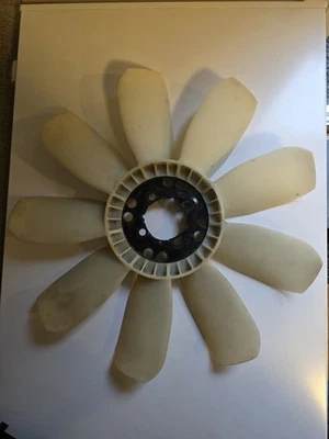 Hoja de embrague del ventilador de refrigeración del motor GM OEM 15017911 4.3 4.8 5.3 6.0 Foto 1 de 4