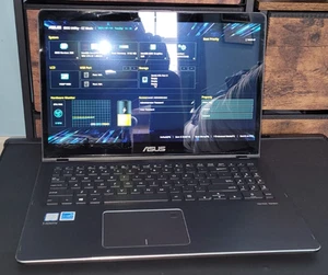 Asus Q525u - 15.6 in - 8GB RAM - I7 8550u - Cracked Screen - Working otherwise - Afbeelding 1 van 20