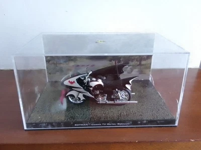 EAGLEMOSS BATMAN CLASSIC TV SERIES 1966 BATCYLE ESPOSTA AUTOMOBILIA - Immagine 1 di 2