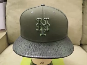 New Era NY Mets Billete Verde Piel de Serpiente, Sombrero Ajustado Verde, Talla 7 5/8 - Imagen 1 de 10