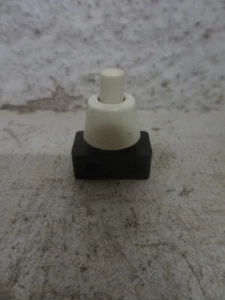 Einbauschalter Lampenschalter Druckschalter für Lampen 250V 2A. - Bild 1 von 6