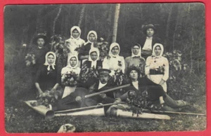 LATVIA HUNTERS AND WOMEN VINTAGE PHOTO PC. 9157 - Picture 1 of 2