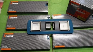 6 BTICINO LIVING INTERNATIONAL FRONTPLATTEN L4802/3BU 2+2+2 MODULE BLUE METRO - Bild 1 von 1