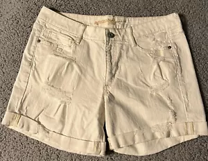 Junior’s Arizona Jean White Shorts Size 11 / 5” Inseam. - Picture 1 of 6