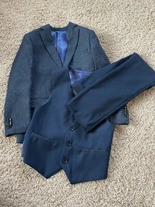 Isaac Mizrahi New York Boys 3-Piece Suit Size 8 Navy - Picture 1 of 6