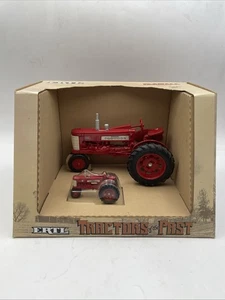 1:16 International Harvester Farmall 350 "Tractors Of The Past" Set + 1:43 - Picture 1 of 14