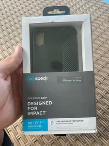 Speck Custodia iPhone XS Max Impugnatura Presidio Progettata per Impact Black - Foto 1 di 2