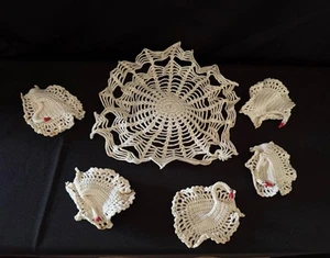 Vintage gehäkelte Schwäne und rundes Herzstück - Bild 1 von 5