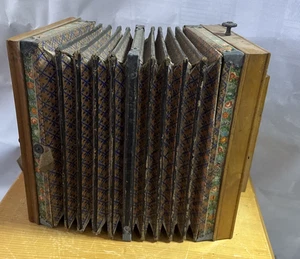 Aus Sammlungsauflösung  Altes Knopfakkordeon - Ziehharmonika #146 - Picture 1 of 6