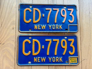 Pair of 1967 New York License Plates - Picture 1 of 4