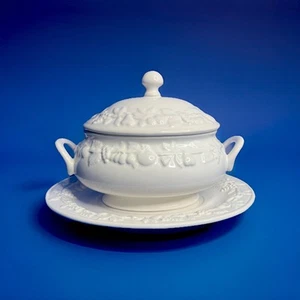 Vintage Large Portugal Vegetable/ Soup Serving Bowl With Lid And Handles - Picture 1 of 5