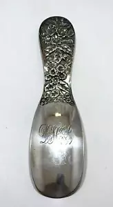S. Kirk & Sons, .925 Sterling Silver Repoussé Monogrammed Shoe Horn - 92.2 Grams - Picture 1 of 6