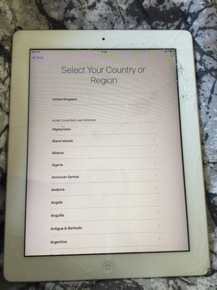 Apple iPad 2 16GB, Wi-Fi, 9.7in - White , Latest 9.3.5 iOS Update Loaded - Image 1 of 1