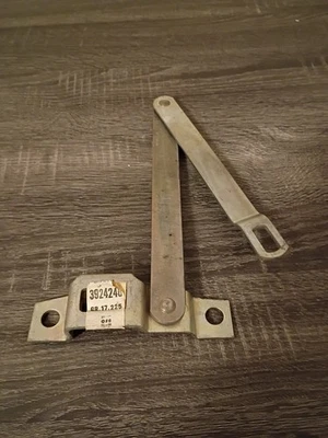 NOS Genuine GM 3924246 -  Passenger Tailgate Hinge 1960-1987 GM Applications  - Image 1 of 2