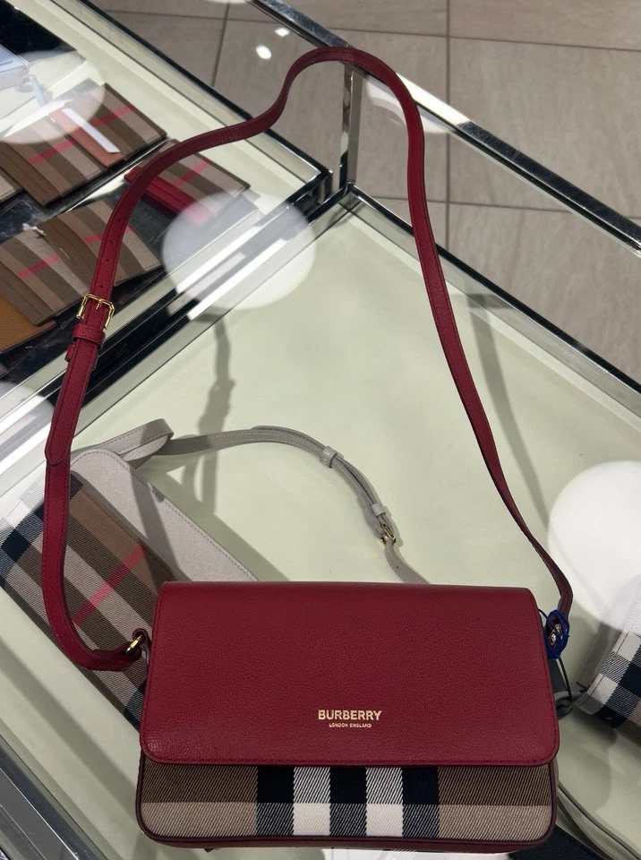 BOLSO BANDOLERA HAMPSHIRE HAMPSHIRE CUERO DERBY A CUADROS BURBERRY HOUSE NUEVO CON ETIQUETAS Foto 1 de 4