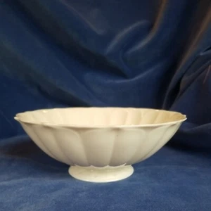 Lenox ELFENBEIN KNOCHEN PORINA MUSCHEL FUSSSCHALE 7,75" BREITE LOTUSSAMMLUNG, USA - Bild 1 von 10