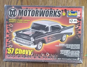 VINTAGE REVELL 57 CHEVY MOTORWORKS 85-0802 MODEL KIT 1/24 SEALED - Bild 1 von 8