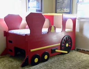 Absolutely Amazing! ~ Child's Wood TRAIN LOCOMOTIVE BED w/ Play Area ~ Twin Size - Picture 1 of 24