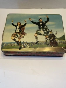 Original 1910s Powell Biscuit Tin CARR & Co. Ltd. Scottish Bag Piper Kilt Plaid - Picture 1 of 12