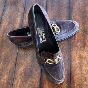 Salvatore Ferragamo Damen Lorena Halbschuhe 9,5 B Braun. " Gancini Hardware - Bild 1 von 21