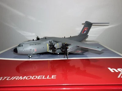 Herpa 1:200 A400M Atlas RAF 100 Aniversario ZM416 Brize Norton 559447 (SIN SOPORTE) Foto 1 de 4